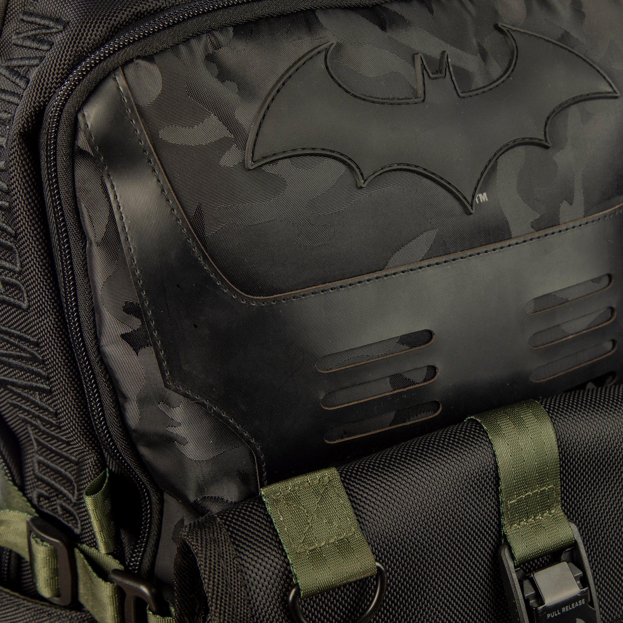 DC COMICS BATMAN CAMO BACKPACK