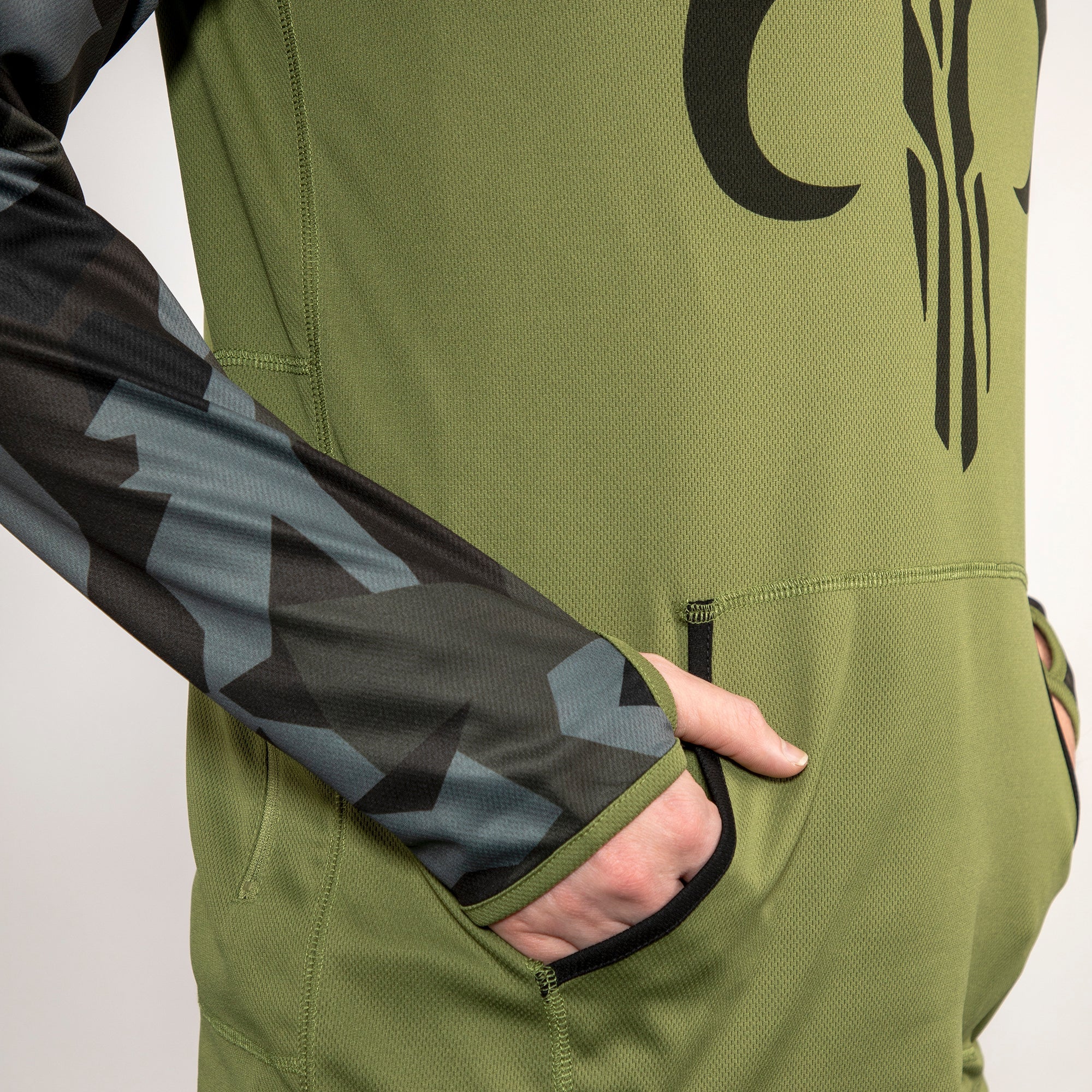 MANDALORE CAMO PERFORMANCE HOODIE