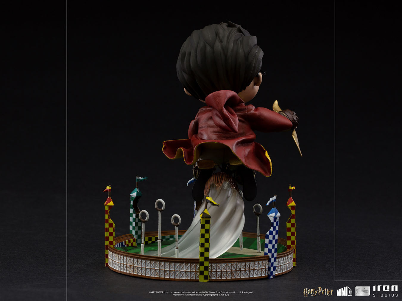 Statue Harry Potter at the Quiddich Match - Harry Potter - MiniCo Illusion - Iron Studios