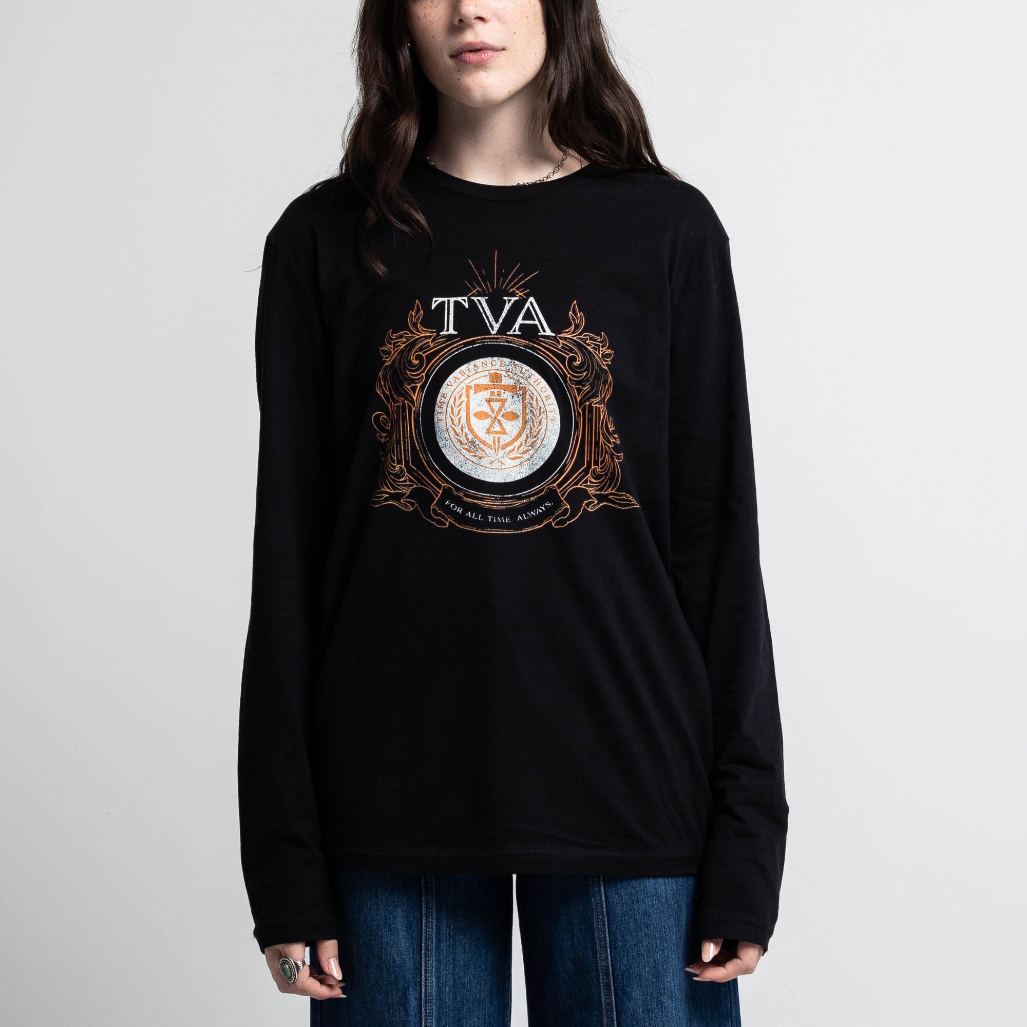 TVA CREST BLACK LONG SLEEVE