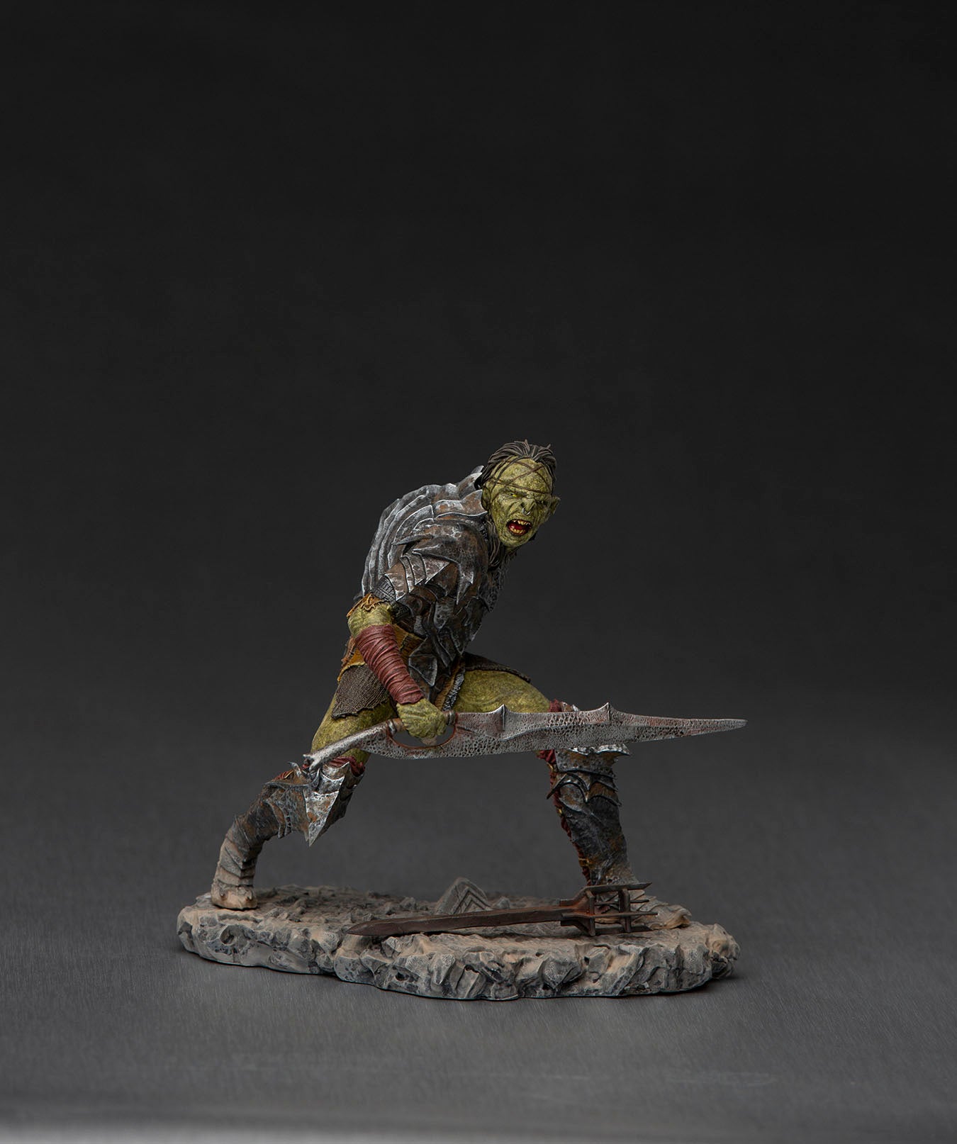 Statue Swordsman Orc - Lord of the Rings - Art Scale 1/10 - Iron Studios